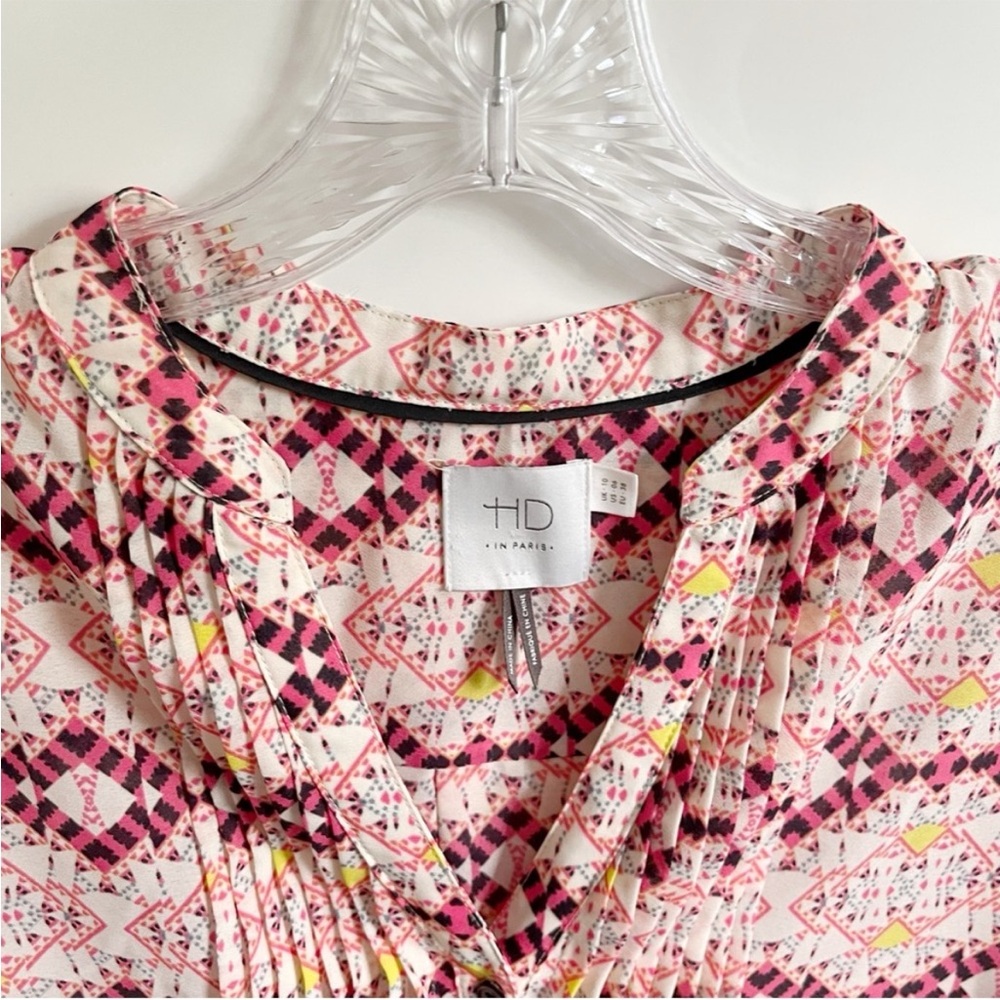HD in Paris Anthropologie Kaveri shirt white red geometric pleated lightweight - Picture 6 of 10